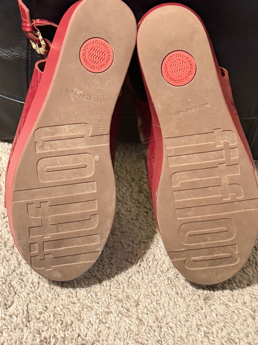 Fitflop Women's Red Croc-Embossed Slingback Platform Mules - Picture 12 of 12